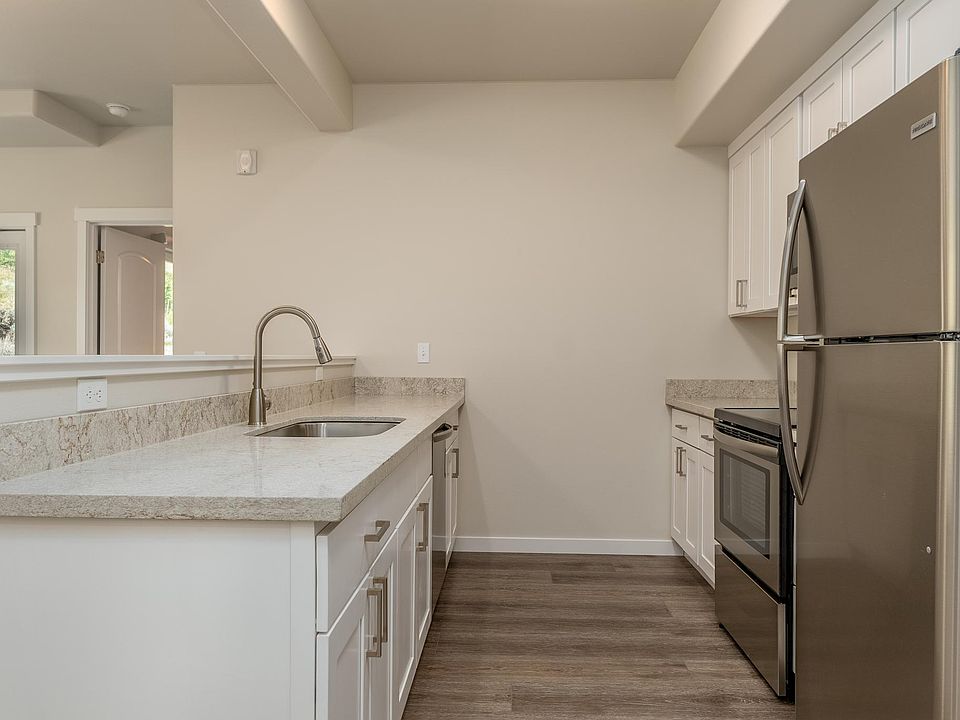 Meadowlark Apartments 809 S Emerson St Chelan WA Zillow