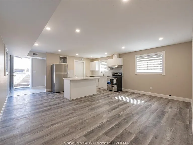 912 Hall Ave — Photo 21
