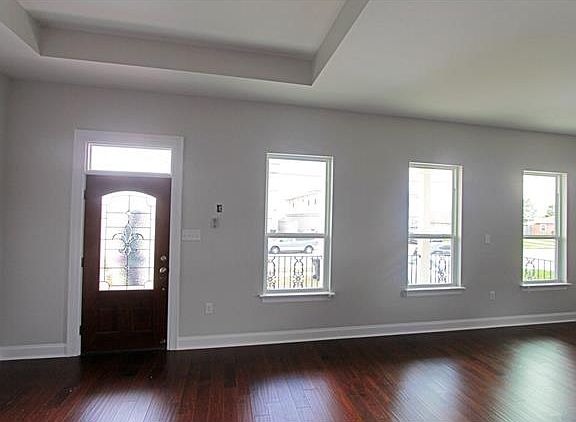 3rd image of 5114 Cameron Blvd