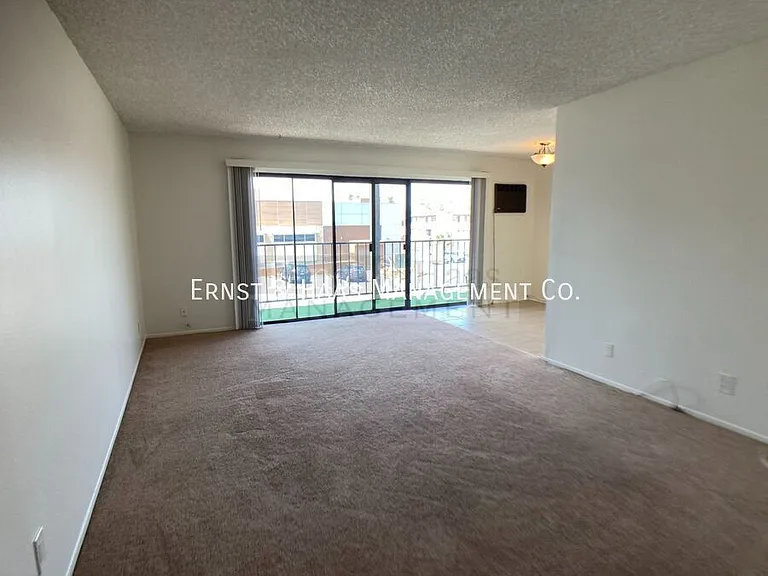 4595 California Ave #209 — Photo 5