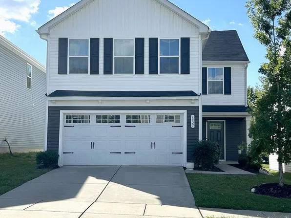 1027 Skipjack Ln, Charlotte, NC 28269