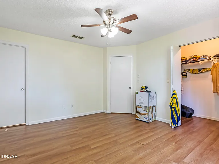 188 W Sandalwood Ct — Photo 17