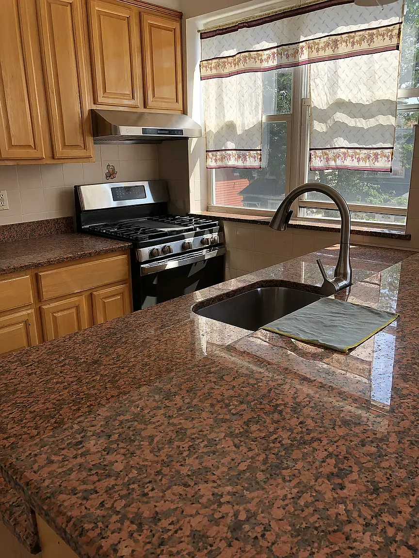 876 East 12th Street — Photo 2