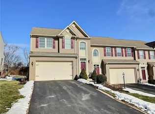 282 Maple Ridge Dr, Canonsburg, PA 15317