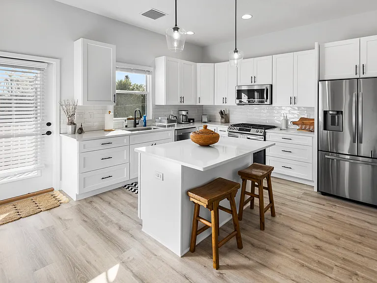 946-kitchen 1_01162023