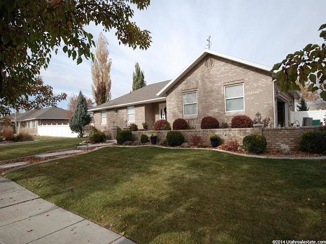 1st image of 1344 W Palmer Ln