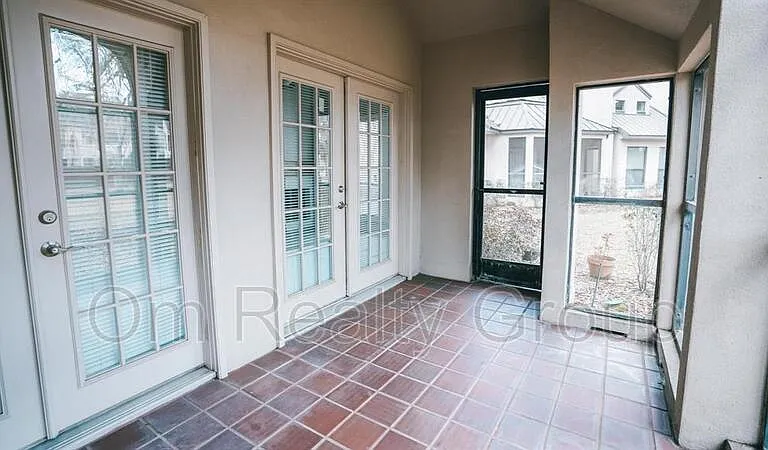 4144 Greystone Way #104 — Photo 12
