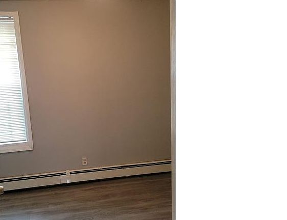 2nd image of 46 Schley St Floor 2