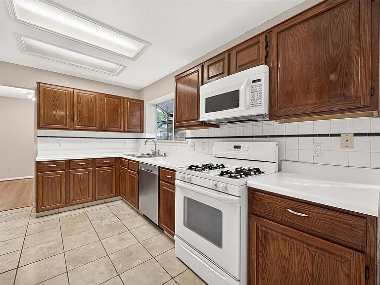 14214 Heather Falls Way — Photo 16