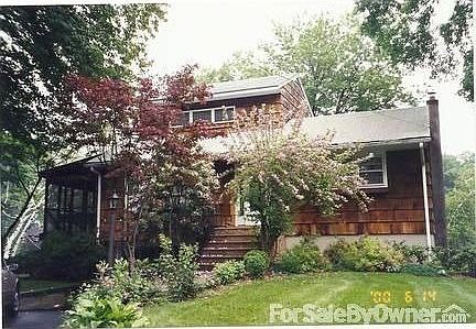 23 Deer Trail Point on Lake Shawnee : Beauty in all 4 seasons surround this home!