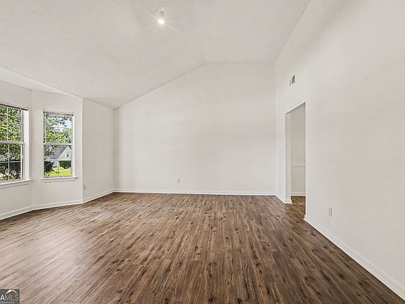 3rd image of 2233 Glen Briar Way