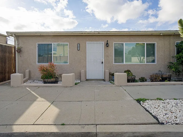 903 Lilienthal Ln — Photo 28