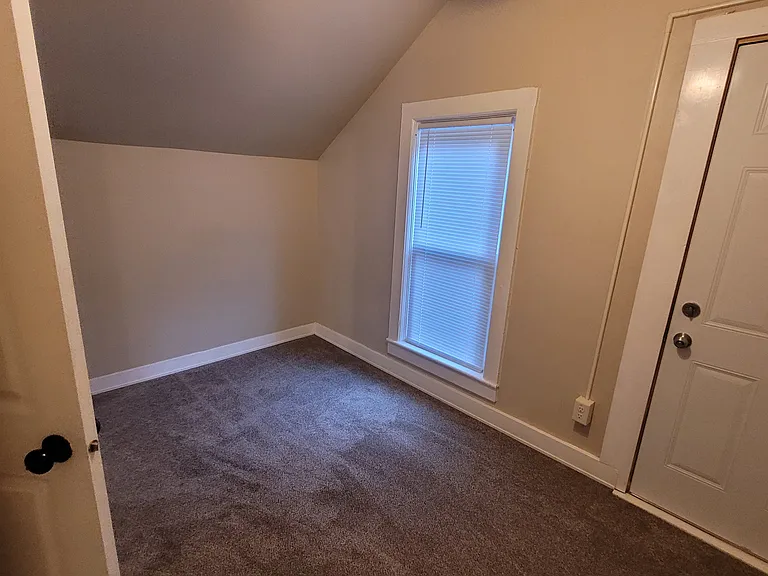 608.5 Putnam St #1 — Photo 9