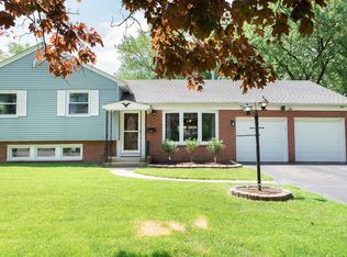 9 S Bereman Rd, Montgomery, IL 60538