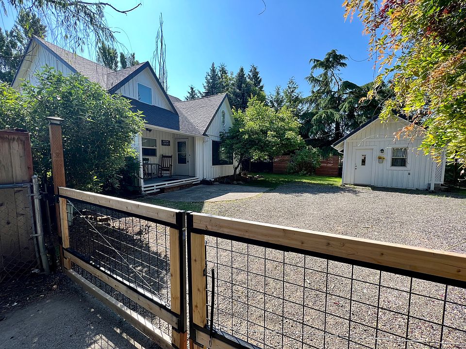 Front Entrance with Gate and fully fenced yard