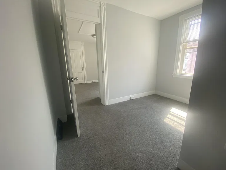 611 S Prince St — Photo 13