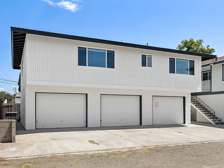 416 Church Ave — Photo 16