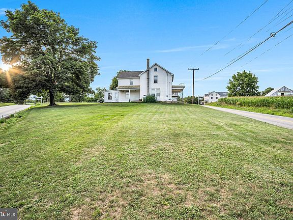4th image of 844 Franklin Church Rd