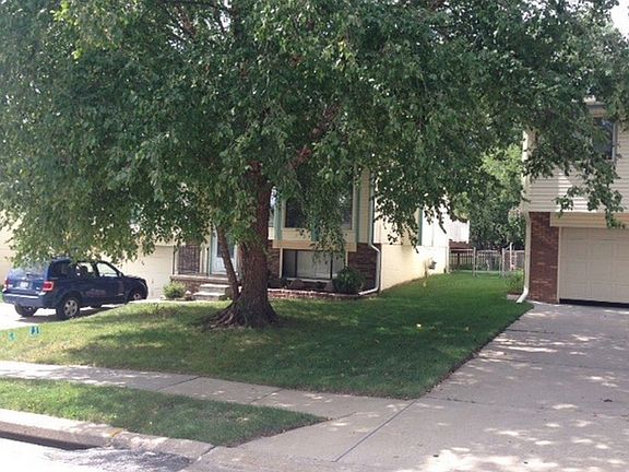 3rd image of 5708 N 107th St