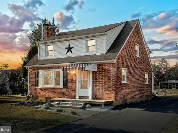 1812 N Eberts Ln, York, PA 17406