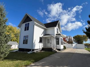 318 S Mill St, Hortonville, WI 54944