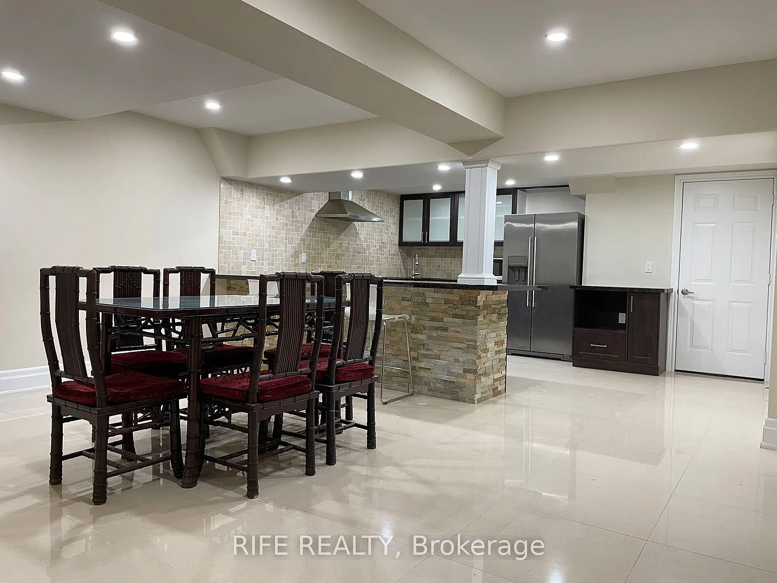2 bed, $2,500 — Photo 1
