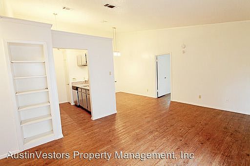 4th image of 11807 Lochridge Dr