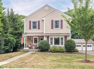 14 Bent St, Kenvil, NJ