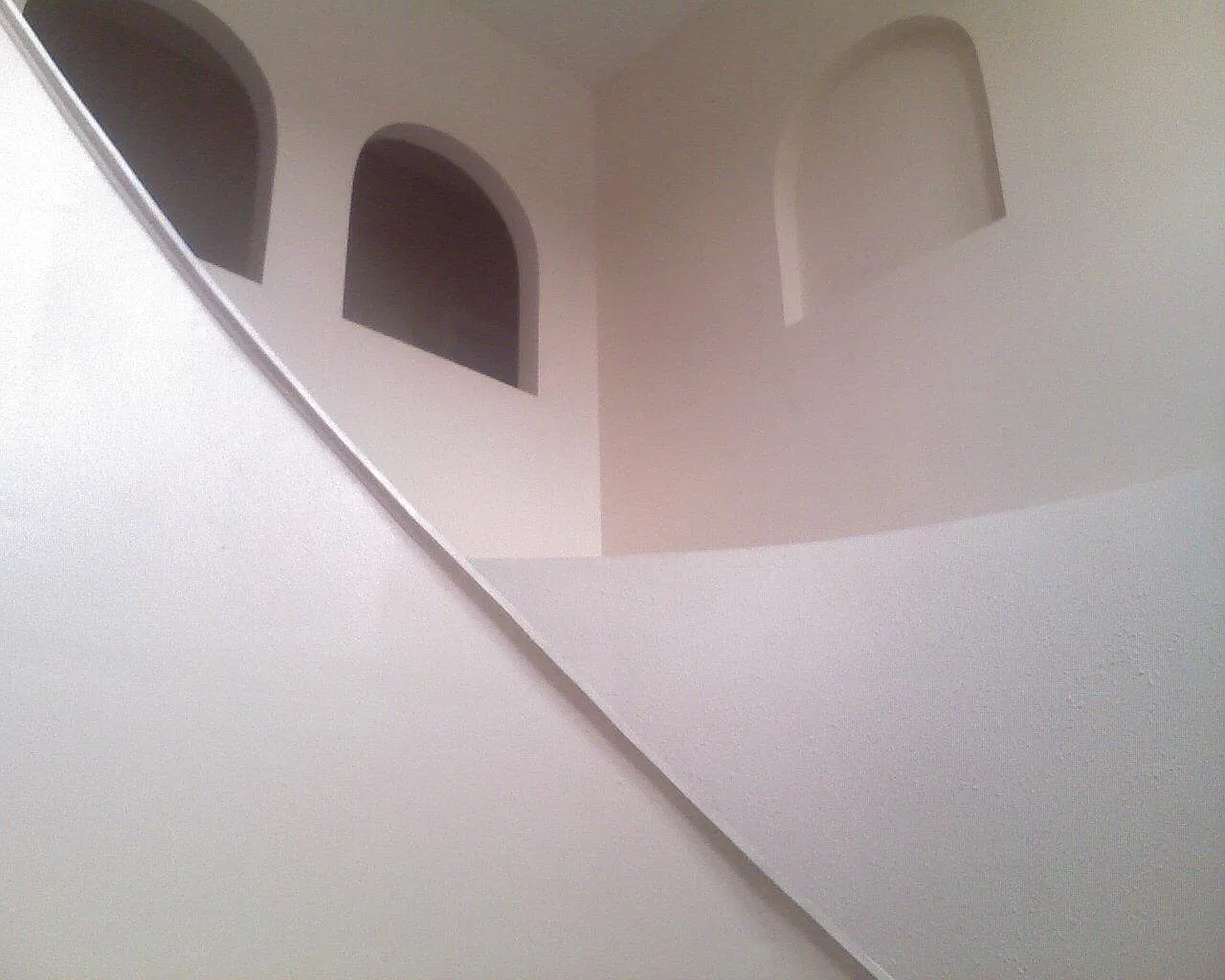 4 bed, 2392 sqft, $2,700 — Photo 3