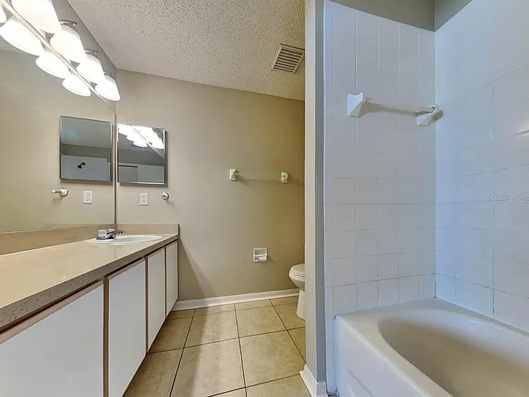 3131 Mapleshade St — Photo 7