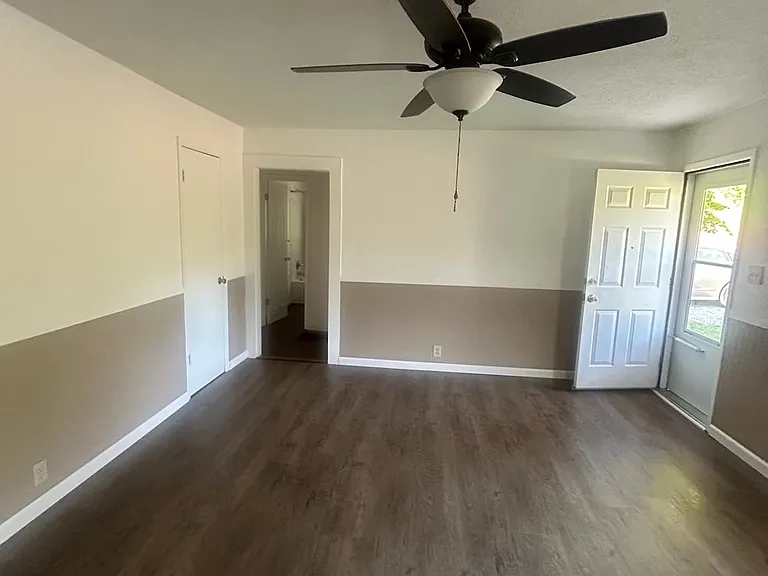 45 Georgia Ave — Photo 8
