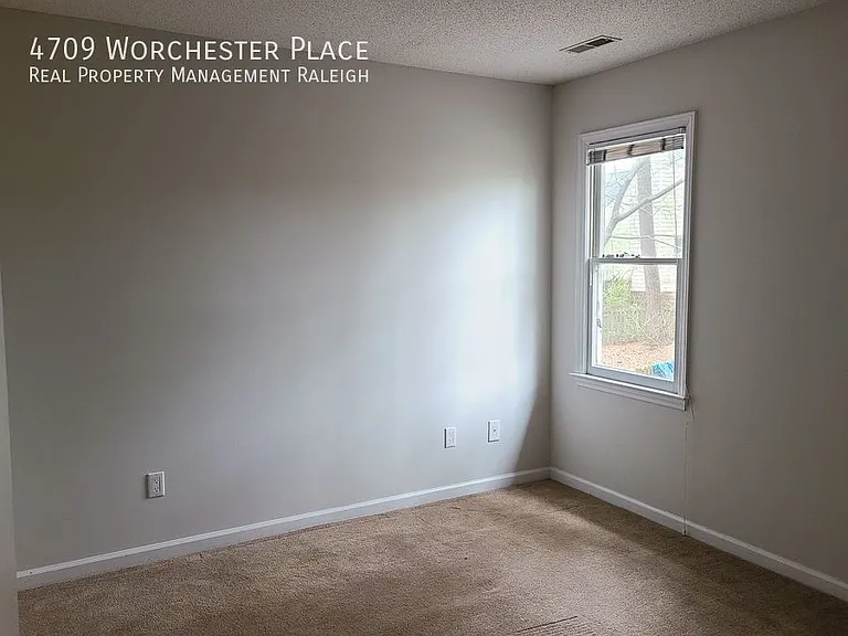 4709 Worchester Pl — Photo 13