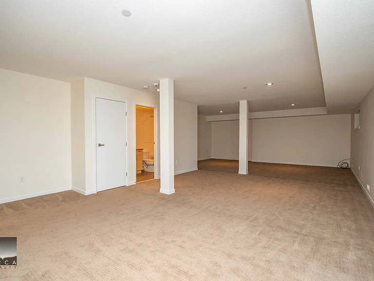 3750 Edgemont Blvd — Photo 8