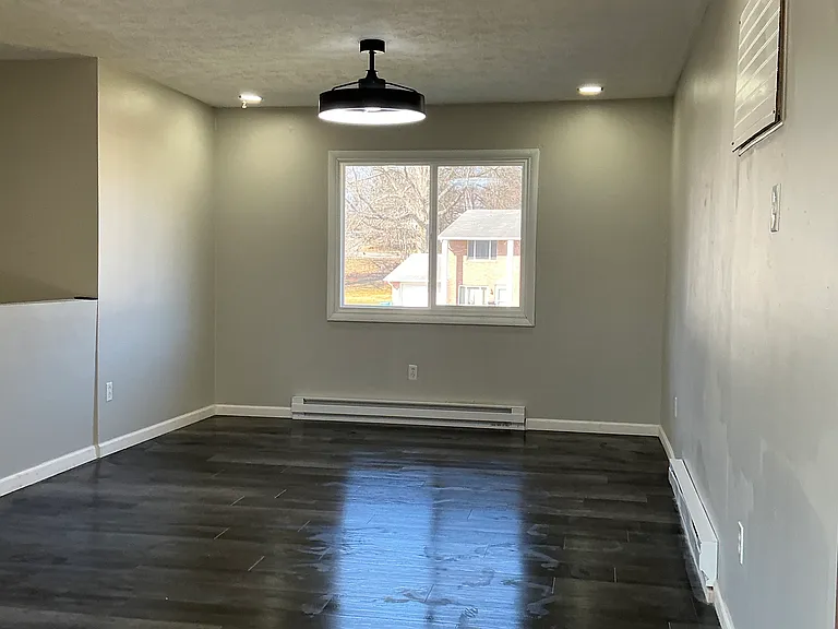 322 Adele Ave NW — Photo 7