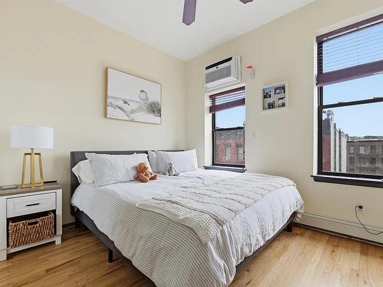 805 Park Ave #5R — Photo 8