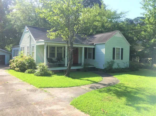 690 N Spring Ave, Louisville, MS 39339