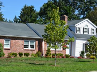 8 Cedar Crest Dr, Bridgewater, MA 02324