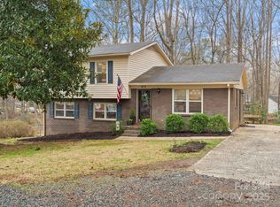 613 Lynn St, Waxhaw, NC 28173