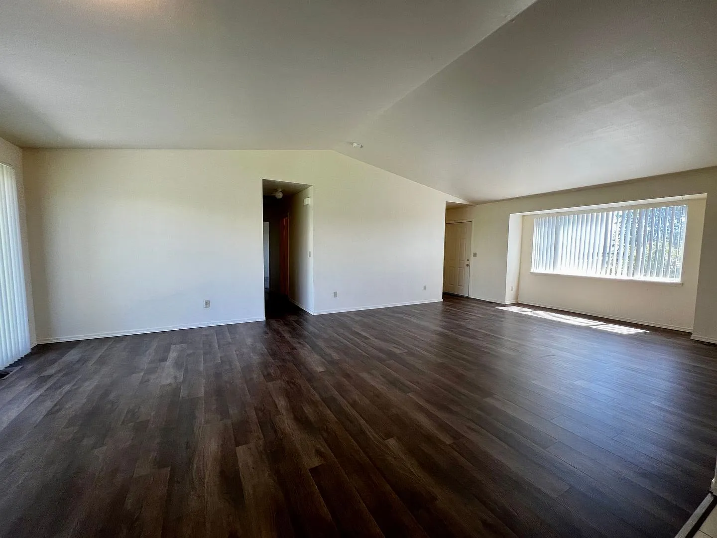 Non-Refundable & Security Deposit Total: 1950.00 — Photo 4