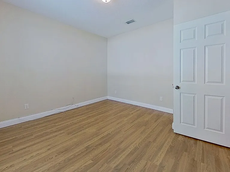 1844 Thacker Ave — Photo 15
