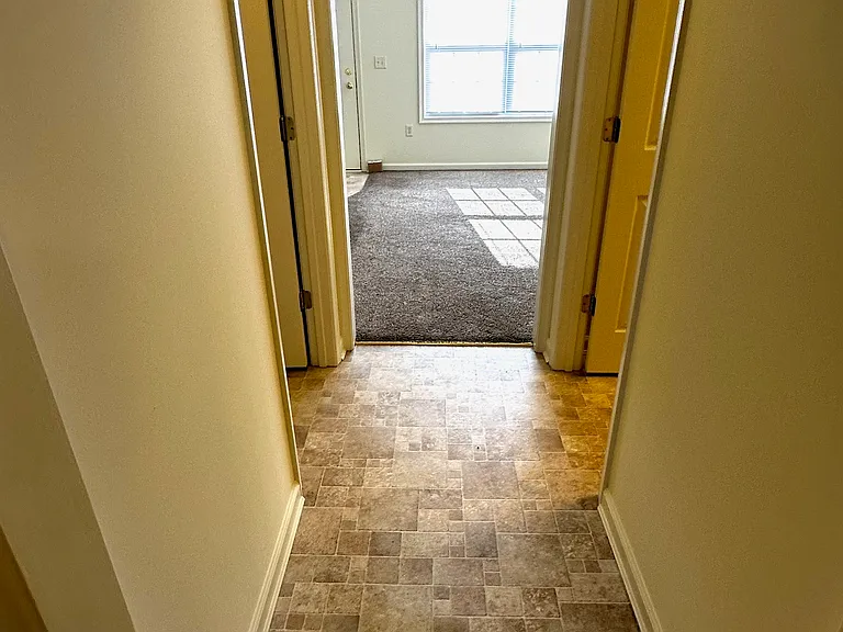 1701 Woodbrooke Dr — Photo 10