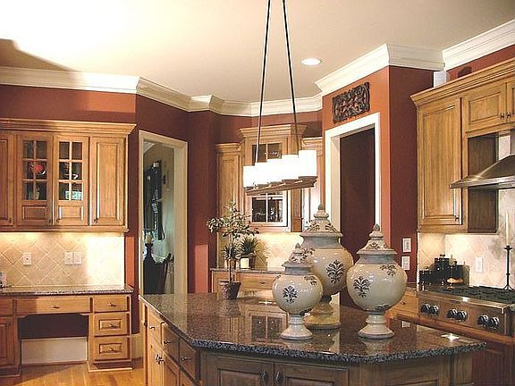 Beautiful kitchen with study desk 