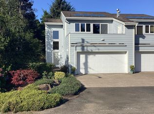 3910 NE Megginson St APT H, Newport, OR 97365