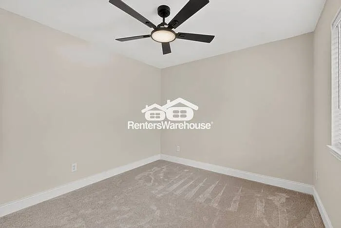 9113 Warren Dr — Photo 36