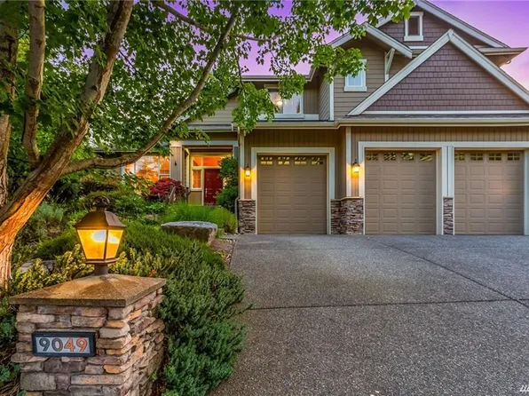 9049 143rd Ave SE, Newcastle, WA 98059