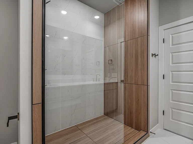 11337 N Blackwelder Ave #2B — Photo 10