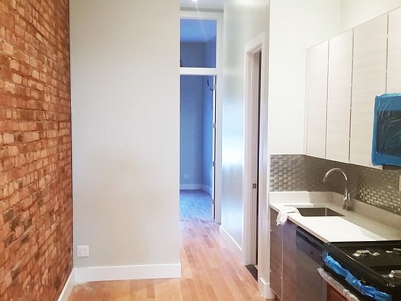 4th image of 212 Wyckoff Ave #A1