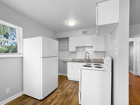 5th image of 3204 Orchard Manor Cir APT 3