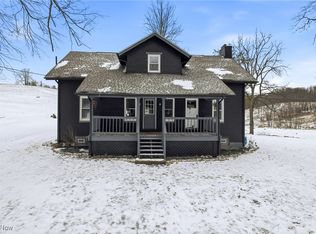 1032 Hartwood Rd NW, Magnolia, OH 44643