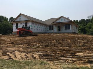 2710 S Terrace Lake Rd, Columbus, IN 47201